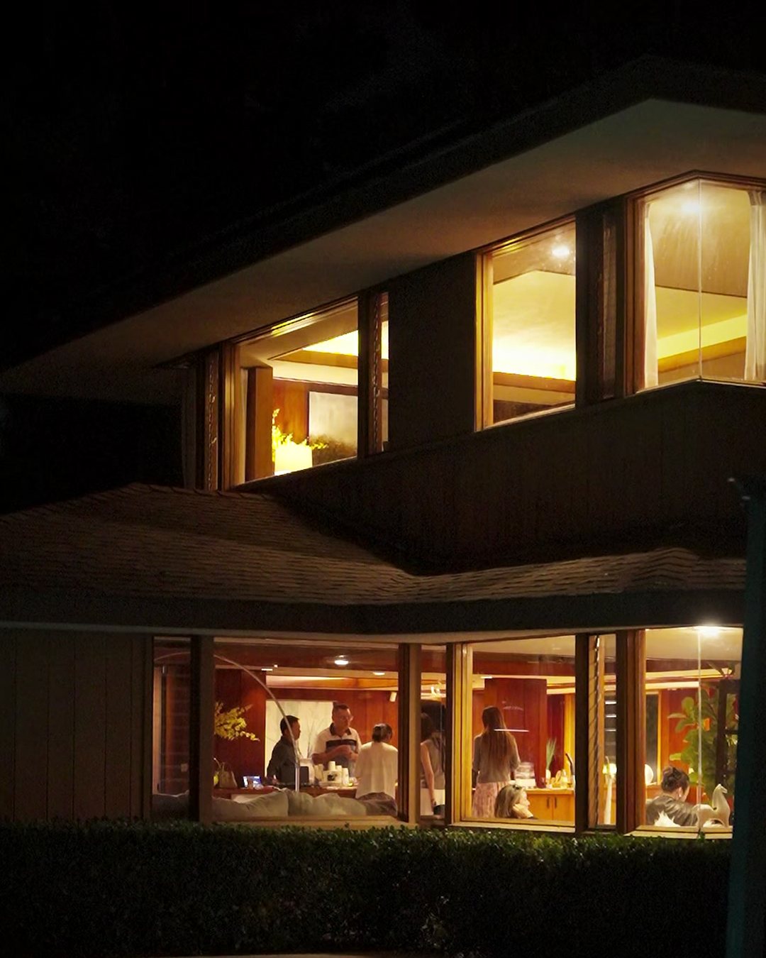 Twilight House still 3